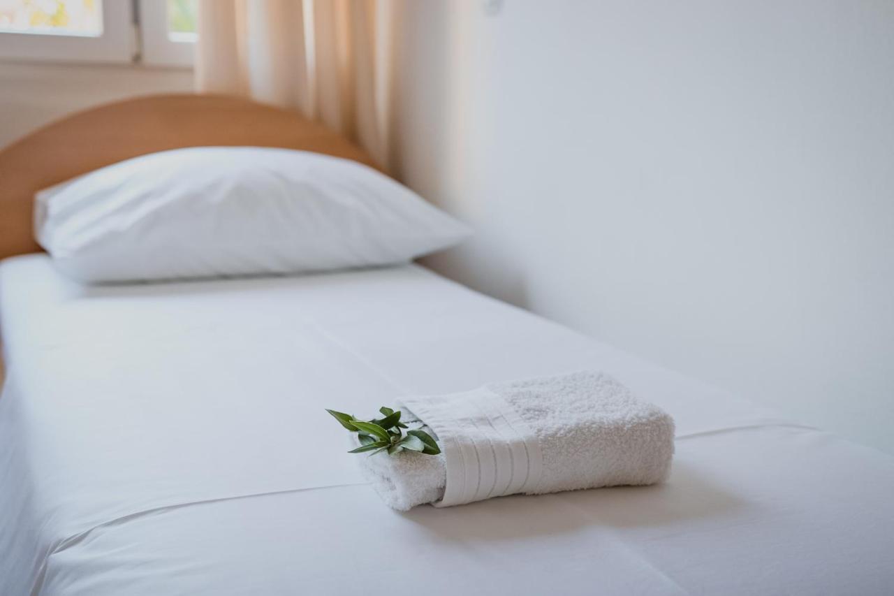 Apartments Prce 奥瑞比克 外观 照片