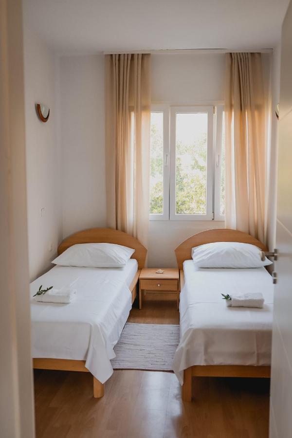 Apartments Prce 奥瑞比克 外观 照片